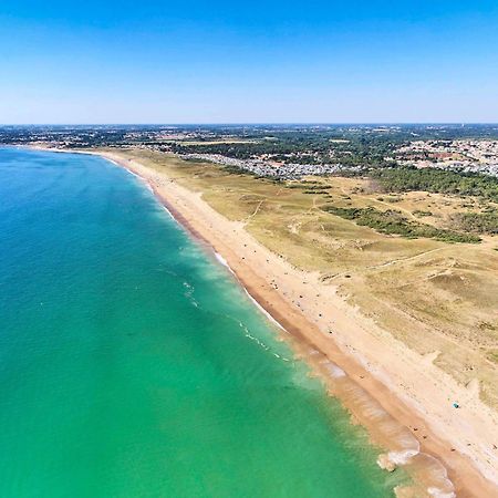Le Bateau Ivre 50 M De La Plage Saint Gilles Croix de vie Kültér fotó