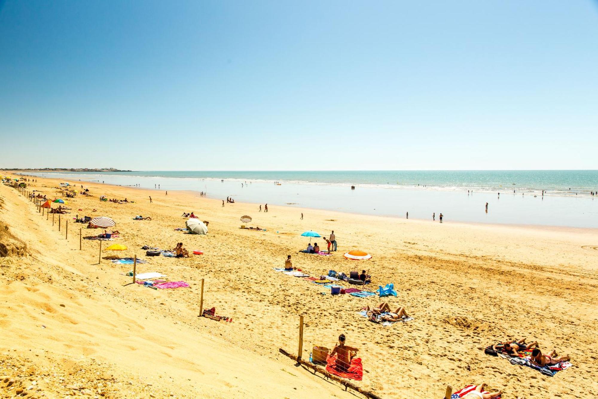 Le Bateau Ivre 50 M De La Plage Saint Gilles Croix de vie Kültér fotó